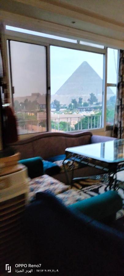 View Pyramids 3*